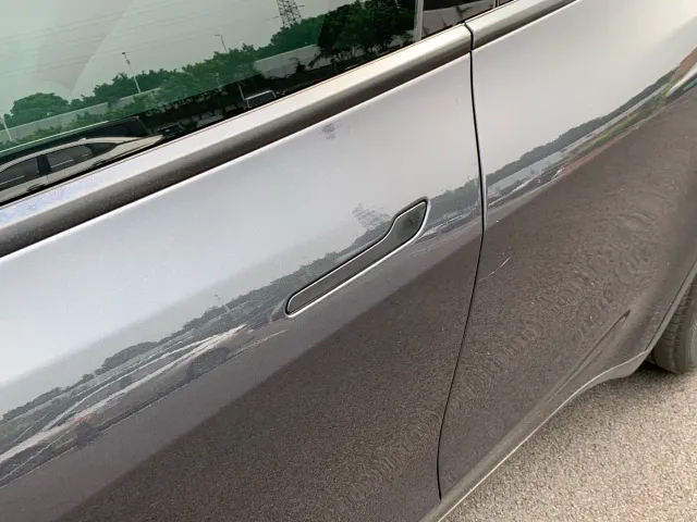 Tesla Model Y — Фото автомобиля 11