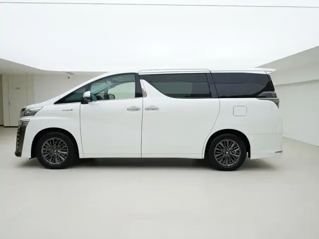 Toyota Vellfire — Фото автомобиля 3