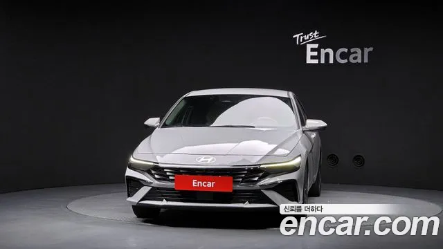Hyundai Avante CN7 — Фото автомобиля 3