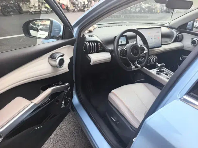 BYD Yuan PLUS — Фото автомобиля 13