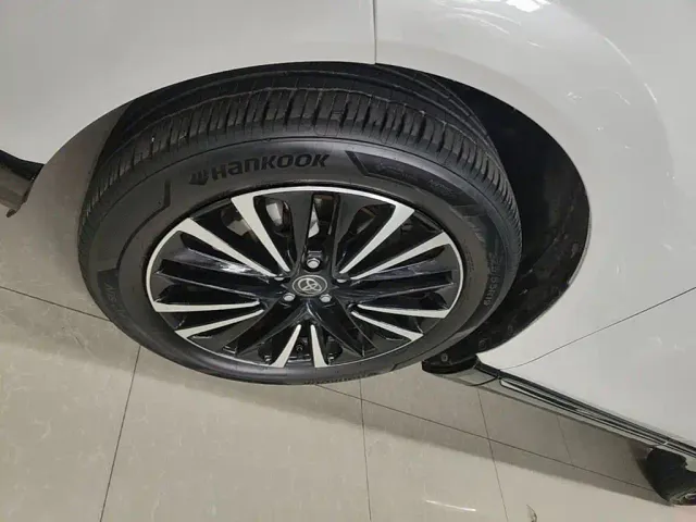 Toyota Venza — Фото автомобиля 22