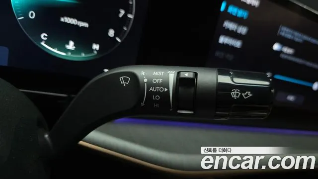 Hyundai Grandeur Grandeur (GN7) 2.5 Бензин 2WD — Фото автомобиля 23