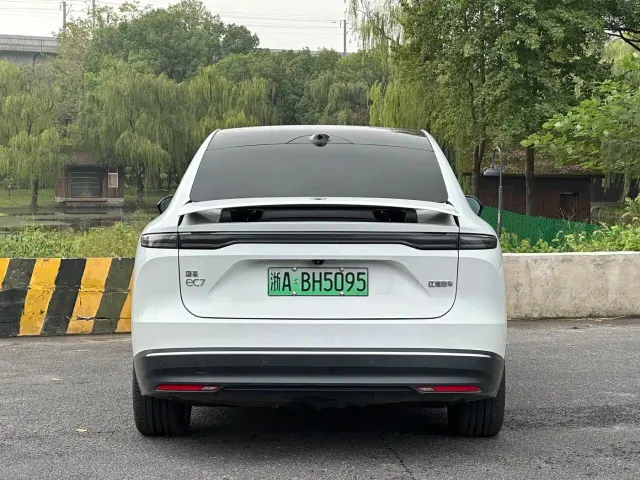Nio EC7 — Фото автомобиля 6