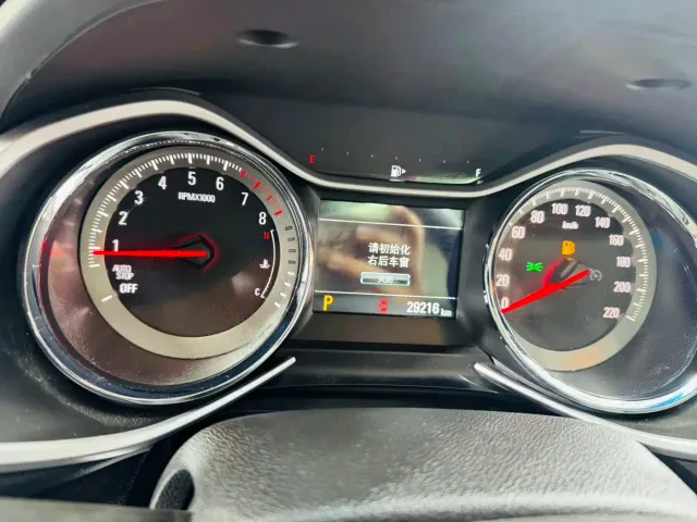 Chevrolet Orlando — Фото автомобиля 10