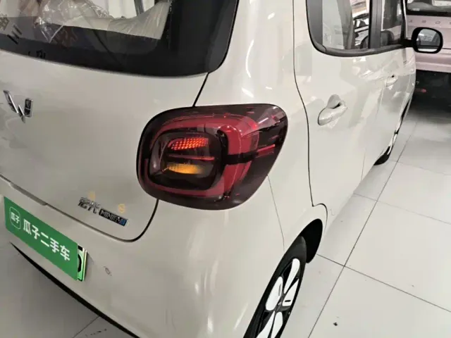 Wuling Hongguang Mini EV — Фото автомобиля 7