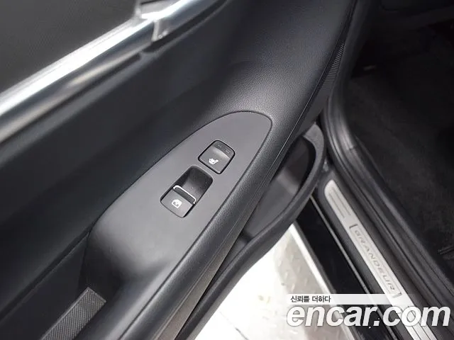 Hyundai Grandeur Grandeur (New) — Фото автомобиля 10