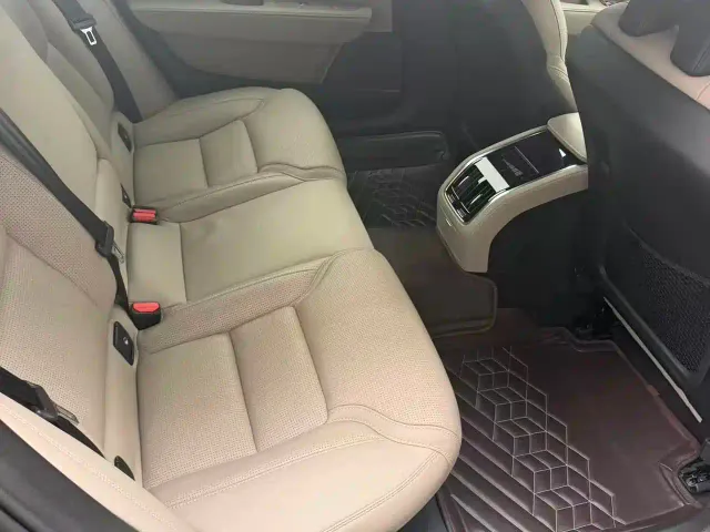 Volvo S90 — Фото автомобиля 7