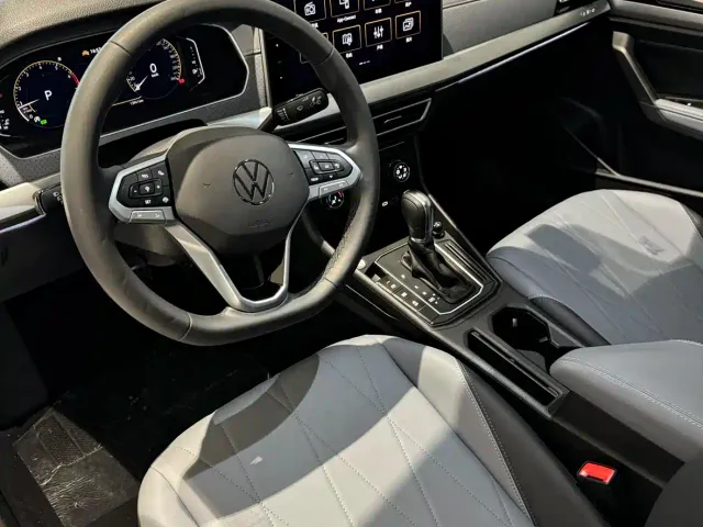 Volkswagen Lavida — Фото автомобиля 5