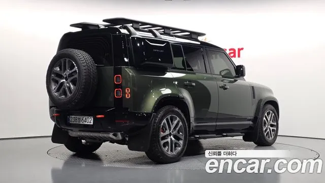 Land Rover Defender — Фото автомобиля 2