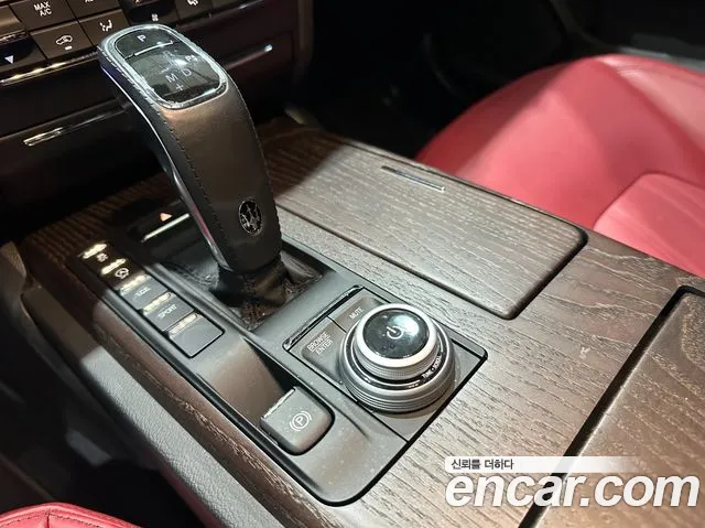 Maserati Ghibli — Фото автомобиля 9