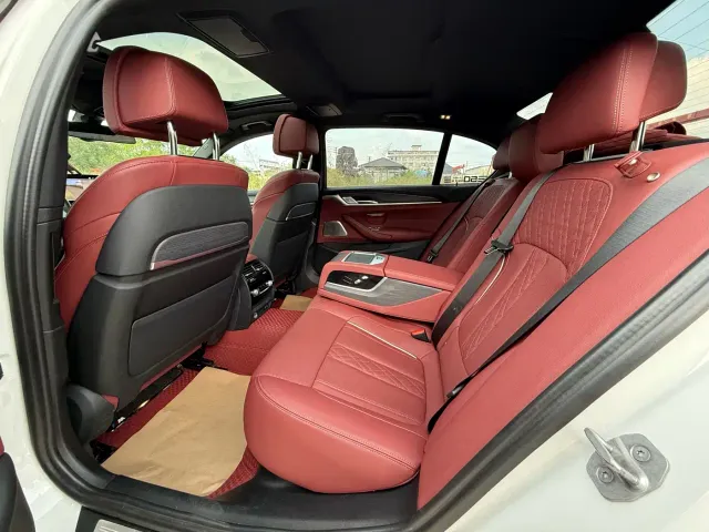 BMW BMW 5 Series 2022 Model Third Facelift 530Li Premium M Sport Package — Фото автомобиля 6