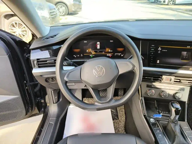 Volkswagen Passat — Фото автомобиля 10