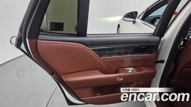 Genesis G90 Бензин 3.5 турбо AWD — Фото автомобиля 21
