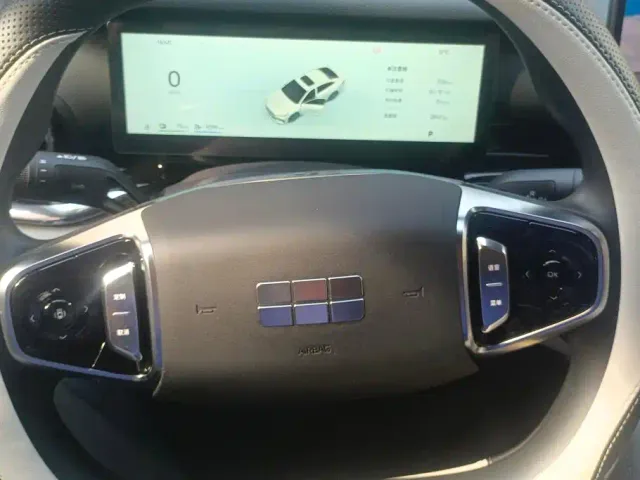 Geely Galaxy Stellar 6 — Фото автомобиля 15