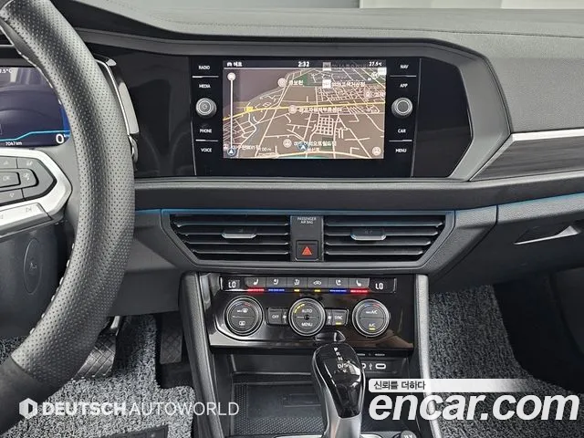 Volkswagen Jetta — Фото автомобиля 14