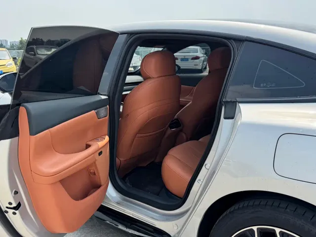 Dongfeng eπ 007 — Фото автомобиля 10