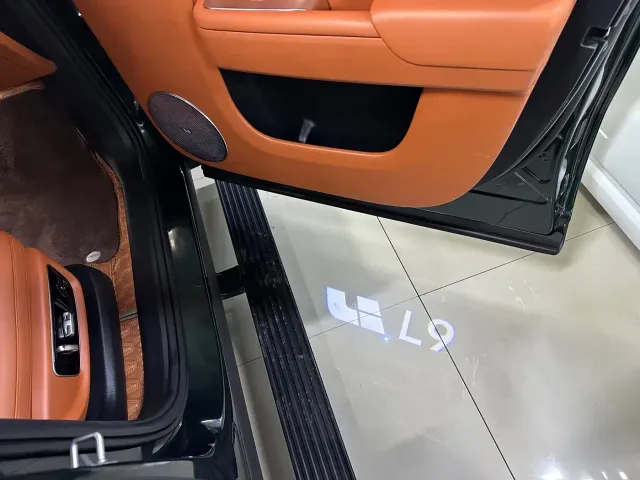 Li Auto L9 — Фото автомобиля 10