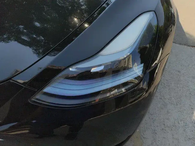 Tesla Model Y — Фото автомобиля 5