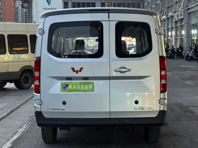 Wuling Yangguang Pro — Фото автомобиля 8