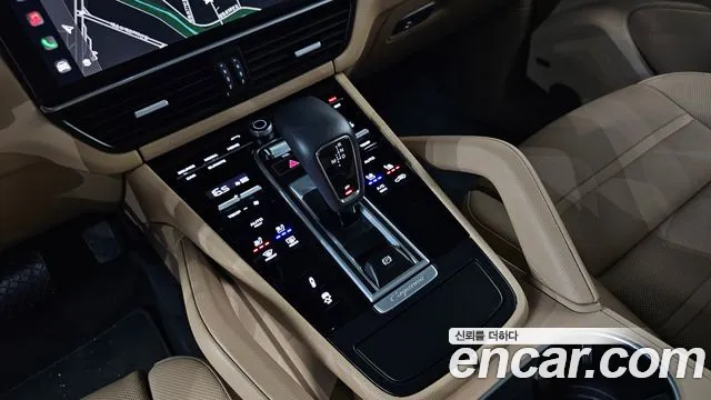Porsche Cayenne — Фото автомобиля 8