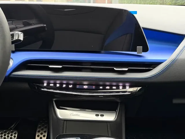 Cadillac GT4 — Фото автомобиля 22