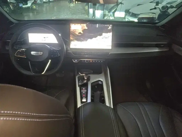 Geely Xingrui — Фото автомобиля 9
