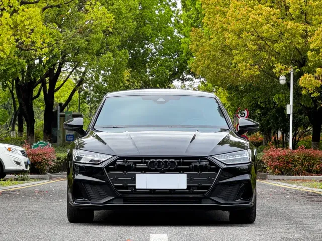 Audi A7L — Фото автомобиля 2