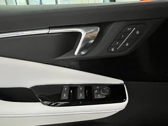 Buick E4 — Фото автомобиля 13