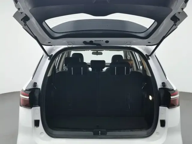 BYD Song MAX — Фото автомобиля 16