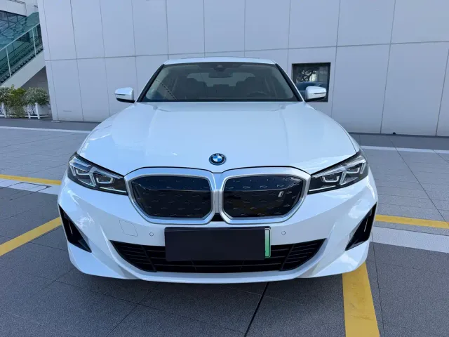 BMW i3 — Фото автомобиля 2