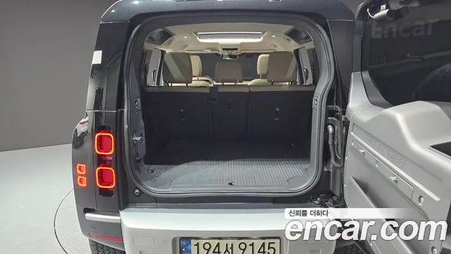 Land Rover Defender — Фото автомобиля 20