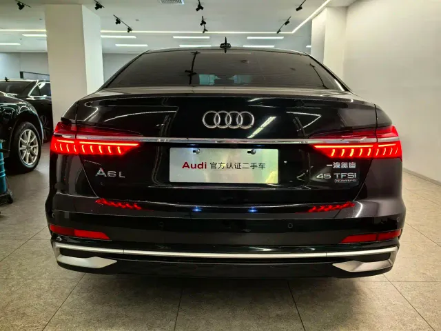 Audi A6L — Фото автомобиля 6