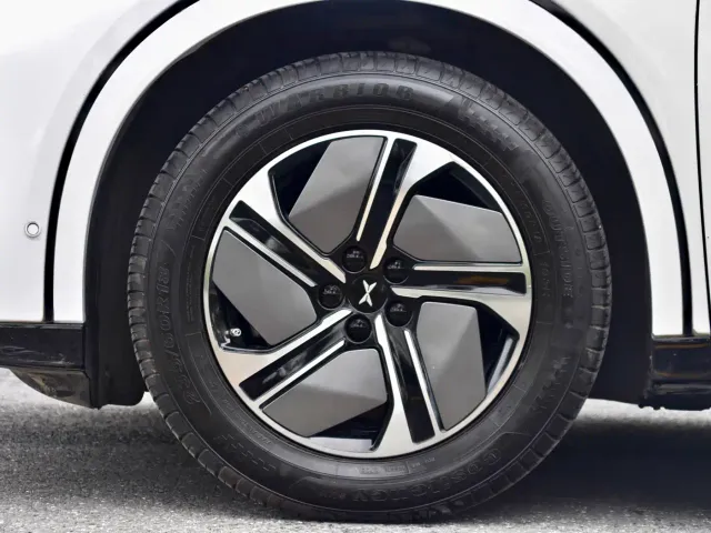 Xpeng G6 — Фото автомобиля 7