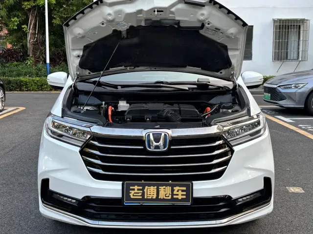 Honda Odyssey — Фото автомобиля 9