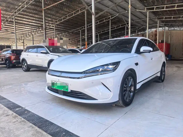 Фотография автомобиля — BYD Qin L