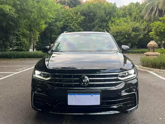 Volkswagen Tiguan L — Фото автомобиля 2