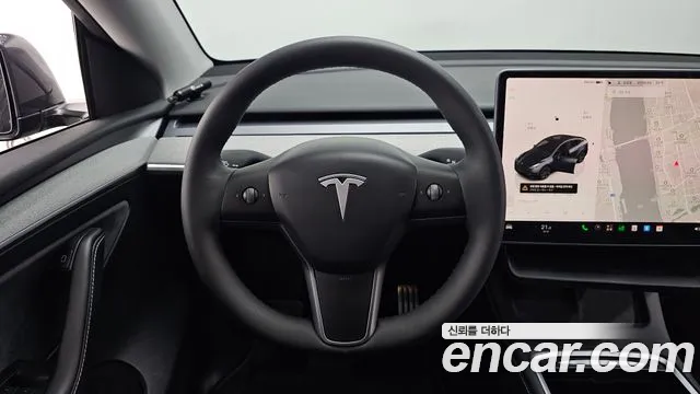 Tesla Model Y — Фото автомобиля 13