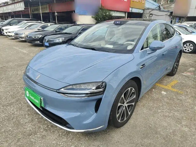 Фотография автомобиля — Luxeed R7