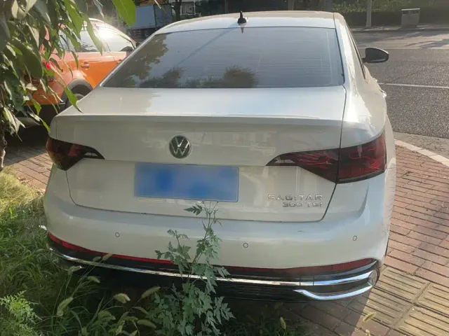 Volkswagen Sagitar — Фото автомобиля 8