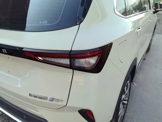 Wuling Asta — Фото автомобиля 7