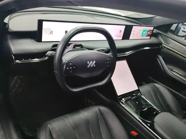 IM Motors L7 — Фото автомобиля 9