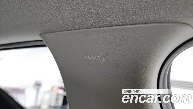 Kia Niro — Фото автомобиля 29