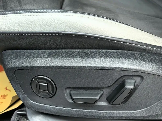 Audi Q3 — Фото автомобиля 12