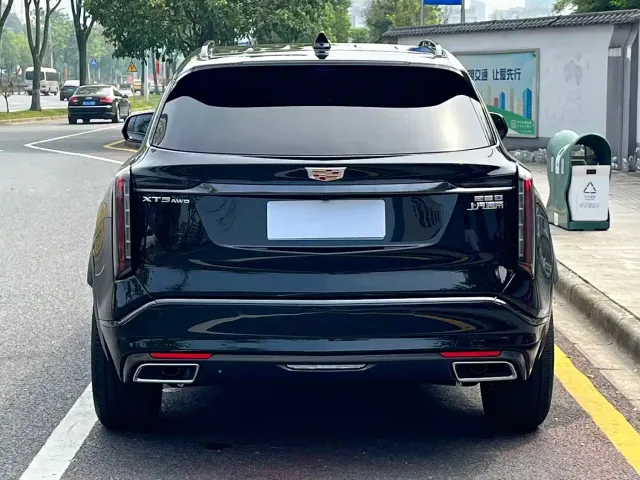 Cadillac XT5 — Фото автомобиля 8