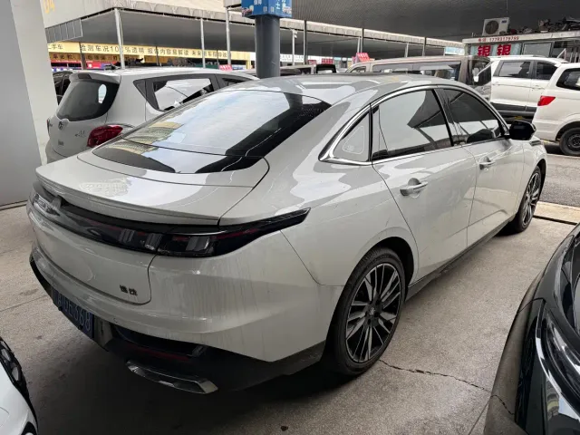 Changan Eado — Фото автомобиля 3
