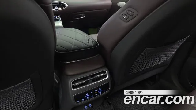 Genesis GV70 2.5T Бензин AWD — Фото автомобиля 19