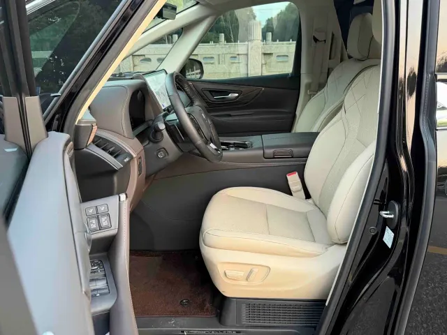Toyota Vellfire — Фото автомобиля 6