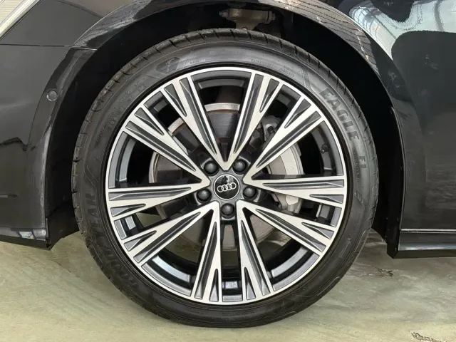 Audi A6L — Фото автомобиля 12