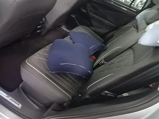 Volkswagen Tiguan L PHEV — Фото автомобиля 16