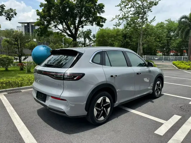 Geely Galaxy E5 — Фото автомобиля 9